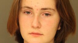 TikToker 14 tuổi tuyên bố giết chết chị gái tàn tật, sau đó khoe với bạn bè qua tin nhắn